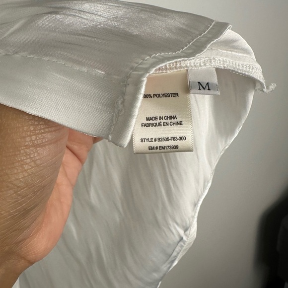 Bella Dahl Shirt Tail Button Down White Shimmer Blouse Sz M - Picture 7 of 8